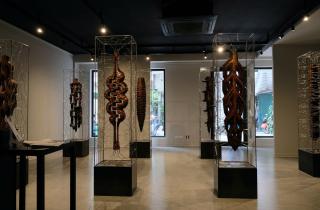 Mải miết trên con đường hiện đại (Nhìn lại năm 2024 sôi động của Điêu khắc Việt Nam)